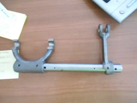 Clutch fork with shaft for Maserati Indy and Ghibli