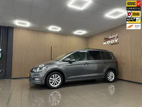 Volkswagen Touran 1.2 TSI Comfortline * 7 Persoons / Trekhaak / Navigatie / Camera / NL Auto *