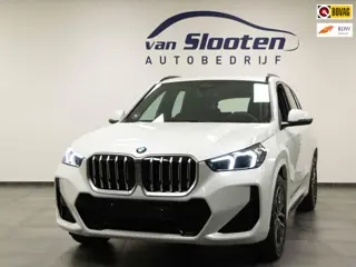 BMW X1 SDrive18i M-Sport | Navi| Camera| Electrische achterklep| Stoel Verwarming