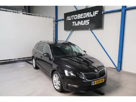 Skoda Octavia Combi 1.5 TSI Greentech Business Edition Automaat - N.A.P. Airco, Cruise, Navi, PDC.
