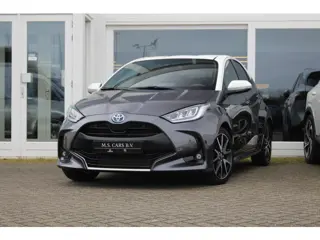 Toyota Yaris 1.5 Hybrid Executive Bi-tone kleur I Leder I Head up I Applecarplay I LED koplampen