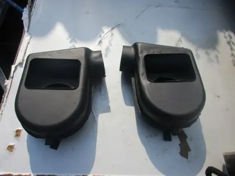 Air boxes under the front fenders for Fiat Dino