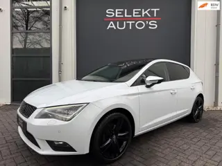 Seat LEON 1.2 TSI Style DSG Pano/Xenon/LED/18 Inch/Cruise/Climate/Stoelverwarming/Navigatie/Bluetoot