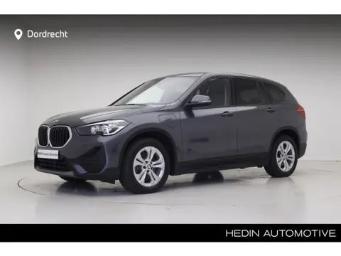 BMW X1 xDrive25e | Active Cruise Controle | 2 jaar BMW Garantie | Camera | Harman Kardon | Stoelverw