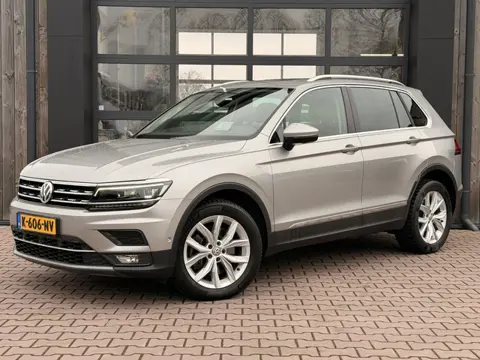 Volkswagen Tiguan 2.0 TSI 4MOTION Highline | Automaat | Pano | LED | Navi | App-connect | Camera | A