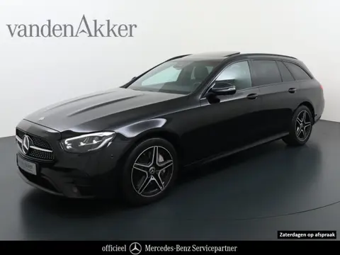 Mercedes-Benz E-Klasse 300e AMG // Trekhaak 2100kg // 360 Camera // Schuifdak // Night pakket // Ele