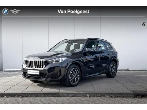 BMW X1 sDrive18i M-Sport Parking Assistant / Adaptieve LED koplampen / Verwarmde Stoelen / 18 Inch