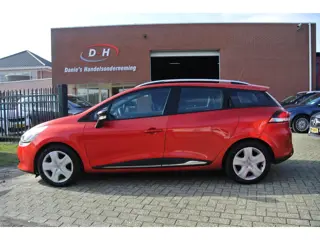Renault Clio Estate 0.9 TCe Night&Day airco apk 19-02-2027 inruil mogelijk