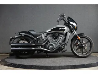 Indian Scout Rogue NIEUW!! € 2.500,- IN PRIJS VERLAAGD!!