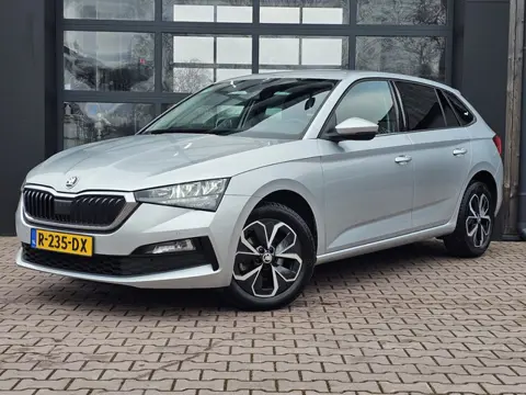 Škoda Scala 1.5 TSI Ambition Business | Automaat | Climatronic | App-connect | Stoelverwarming | Cam