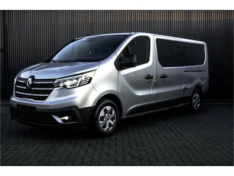 Renault Trafic Blue dCi 150PK | L2H1 | 9-Zits | LED | Canera | Navi | Zijschuifdeur R+L | Cruise | A