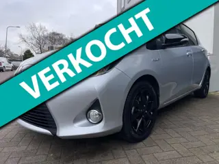 Toyota Yaris 1.5 Full Hybrid Dynamic/Pano/Navi/Camera/Led/Cruise-c/Climate-c/keyless