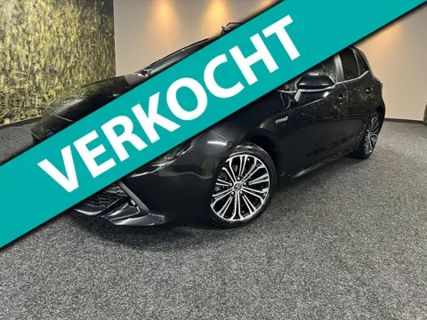 Toyota Corolla 1.8 Hybrid First Edition-Camera-Navi-Cruise-CarPlay