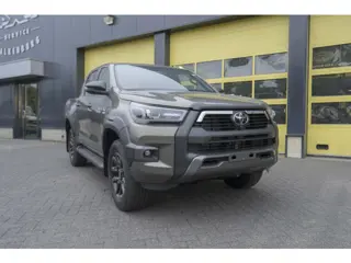 Toyota HiLux 2.8 D-4D Double Cab Hybrid Invincible JBL Camera
