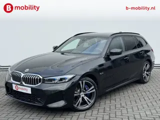 BMW 3 Serie Touring 330e High Executive M-Sport LCI Trekhaak 1500kg Widescreen | Harman/Kardon | DAB