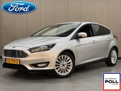 Ford Focus 1.0 EcoBoost Titanium Navi Parking pack Trekhaak Voorruitverwarming 17" LM Privacy Glass 