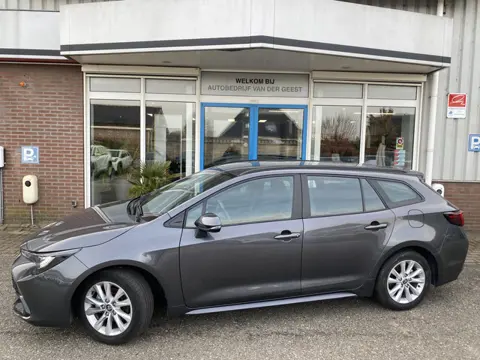 Toyota Corolla Touring Sports Hybrid 140 Business