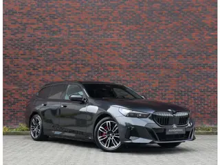 BMW 5 Serie Touring 550e xDrive | Trekhaak - M Sport Pro - Alcantara