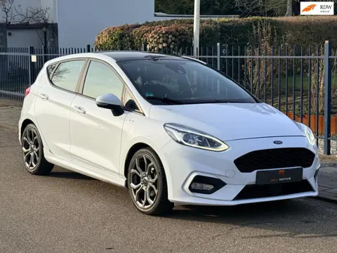 Ford FIESTA 1.0 EcoBoost ST-Line PANO / PDC / STOELVERWARMING