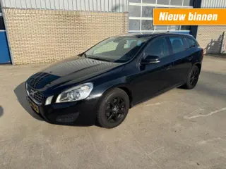 VOLVO V60 1.6 T3 automaat / leder / exportprijs ex bpm!