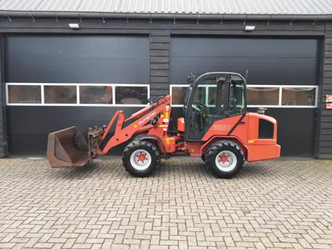Schäffer 3350 minishovel met cabine NL kenteken (bj 2010)