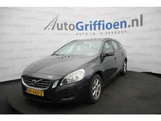 Volvo V60 2.0 D3 met schuifdak en lederen interieur