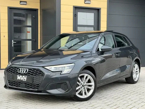 Audi A3 Sportback 40 TFSI e S-Edition - 360° Camera - Panorama - Carplay - Virtual Cockpit - 45000 K