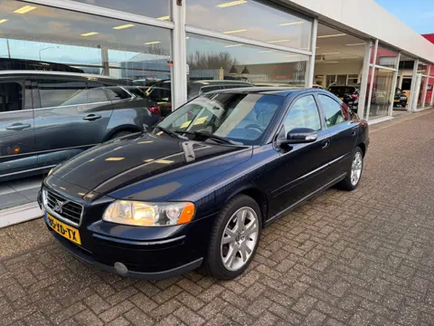 Volvo S60 2.0T Summum | 1e eigenaar | Elektrische ramen | Cruise control | Navigatie | Creme lederen