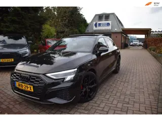 Audi A3 45 TFSI e AUTOM/ADAP CRUISE/PANO DAK/LEDER/NAVI/MATRIX LED/AIRCO ECC/PDC V+A/BLUETOOTH/KEYLE