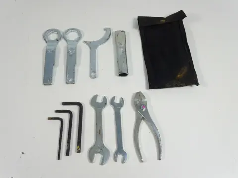 GEREEDSCHAPSET Kawasaki ER 6 2012 - 2015