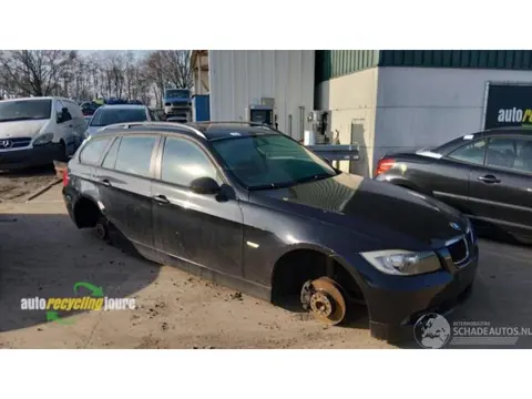 BMW 3-serie onderdelen (donorauto) kleur: 475 black sapph. met.
