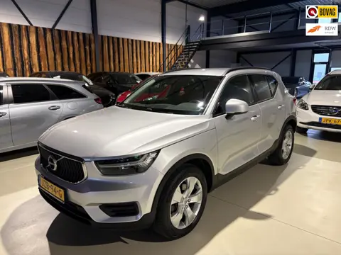 Volvo XC40 2.0 T4 AWD Momentum