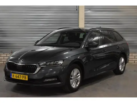 Skoda Octavia Combi 1.0 TSI Business Edition + Apple Carplay| Android Auto|Navigatie|Stuurverwarming