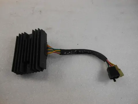 SPANNINGSREGELAAR Ducati 748 1996 - 2002