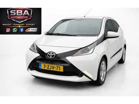 Toyota Aygo 1.0 VVT-i x-play/Bomvoll/Cruisecontrol/Airco