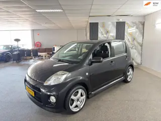 Daihatsu Sirion 2 1.5-16V Sport Apk Nieuw,Airco,E-Ramen,N.A.P,Lm velgen,5Deurs,2 Sleutels+Boekjes,To
