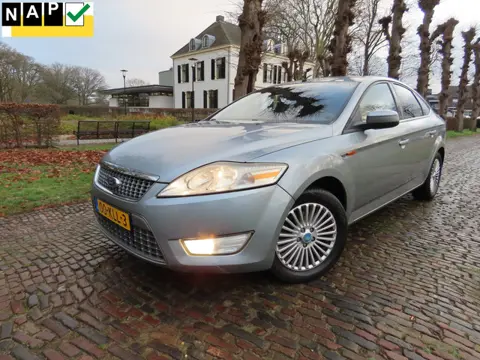 Ford Mondeo 2.0-16V Limited Climatecontrol Cruisecontrol Navigatie Pdc Lm Velgen