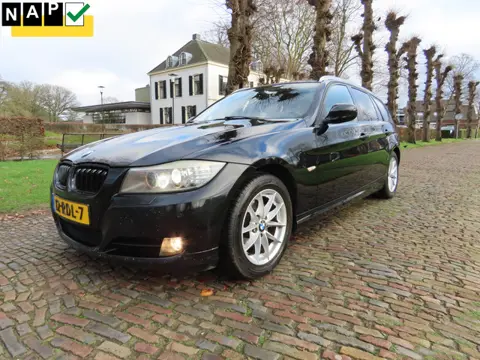 BMW 3 Serie Touring 318i Corporate Lease Luxury Line Ecc Cruisecontrol Navigatie Leer xenon 6 Bak Is
