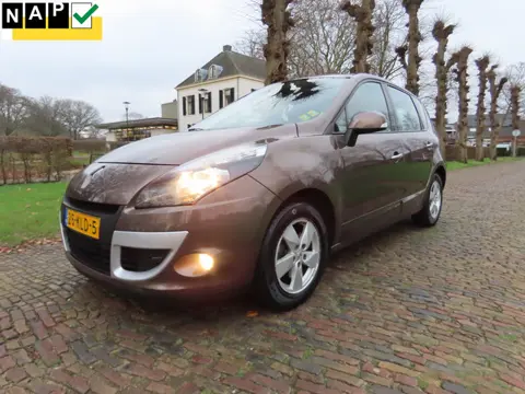 Renault Scénic 2.0 Dynamique Automaat Ecc Cruisecontrol Navigatie Pdc Isofix Lm Velgen Trekhaak