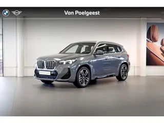 BMW iX1 xDrive30 67 kWh | M Sport | Stoelverwarming | Driving Assistant Plus |