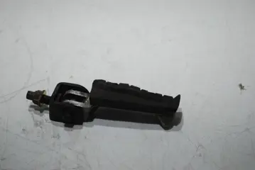 DUO VOETSTEUN RECHTS Triumph 900 Daytona 1995 - 1996