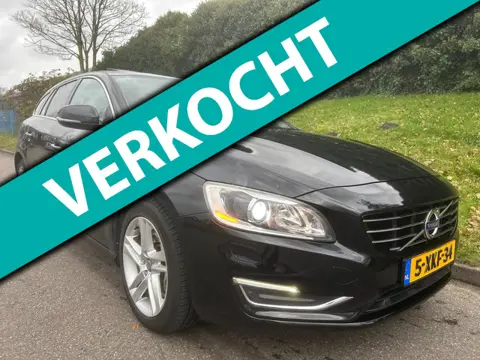 Volvo V60 2.4 D6 AWD Plug-In Hybrid - Lederen bekleding - Schuifdak - Navi - Clima - Zeer netjes
