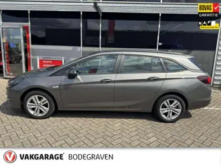 Opel Astra Sports Tourer 1.2 Business Edition