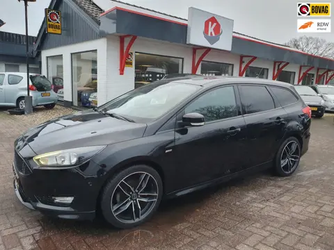 Ford Focus Wagon 1.0 ST-Line carplay / stoel,stuur verw. / autom.parkeren.