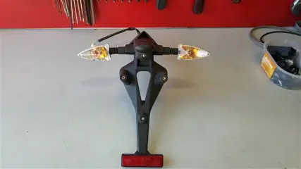 KENTEKENPLAATHOUDER Aprilia RSV 4 2009 - 2010