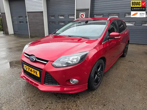 Ford Focus Wagon 1.0 EcoBoost, ST-LINE design, Prijs Rijklaar met NW APK.