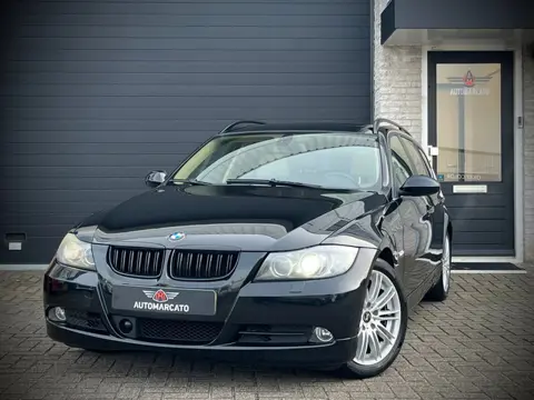 BMW 3-serie Touring 325i Aut. | Panorama dak | Xenon | Adapt. Cruise | PDC | Leder | Navi | 17 Inch 