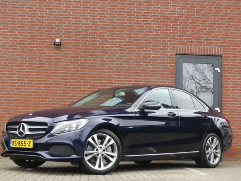 Mercedes-Benz C-Klasse 350 e / Leer / Sportstoelen / 18inch