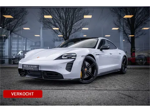 Porsche Taycan GTS 93 kWh ** PCCB ** PDLS+ ** HUD ** Panodak ** Sport Design Carbon ** 4WS NP 190K *