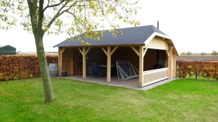 Tuinhuis-Wolfskap WKS 2: 715 x 505 x 352 (nokhoogte)